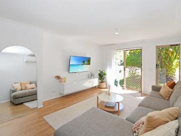 Gorgeous Light Filled Duplex in Quiet Boutique Complex