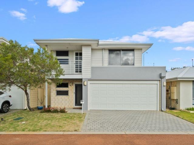 Gorgeous Lock & Leave 2 Bed Town House Furnished or Unfurnished