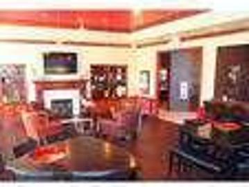 Gorgeous Mason, 1 bedroom, 1 bath. 2 Car Garage!