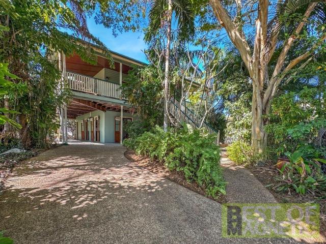 Gorgeous Mid 90s Queenslander