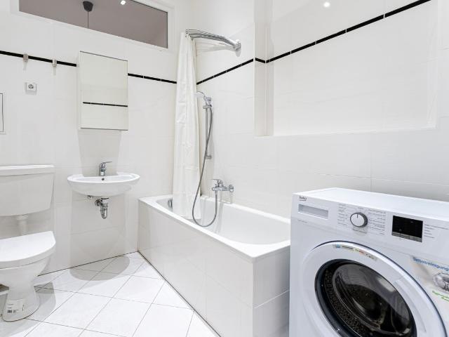 Gorgeous, modern apartment in excellent location, Berlin, Berlin Amsterdam Apartments for Rent