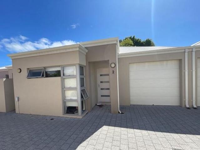 Gorgeous Modern Villa in the Heart of Hamilton Hill