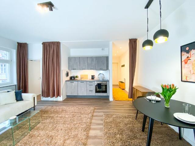 Gorgeous, neat studio in Französisch Buchholz, Berlin Amsterdam Apartments for Rent