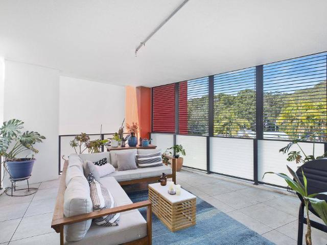 Gorgeous near new apartment with leafy outlook