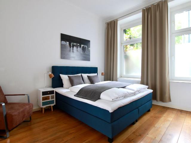 Gorgeous, new apartment near Bahnhof Deutz, Koln Amsterdam Apartments for Rent