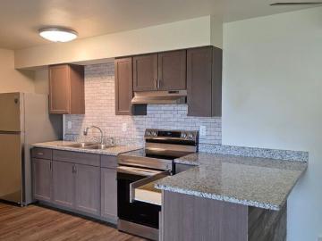 Gorgeous Newly Renovated 2 Bedroom Apartment! Wonderful community in Cherry Valley!