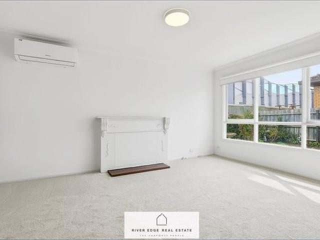 Gorgeous newly renovated property in a quiet area