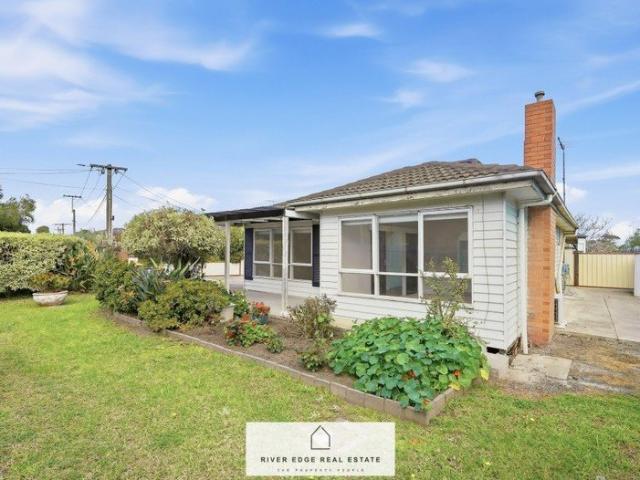 Gorgeous newly renovated property in a quiet area