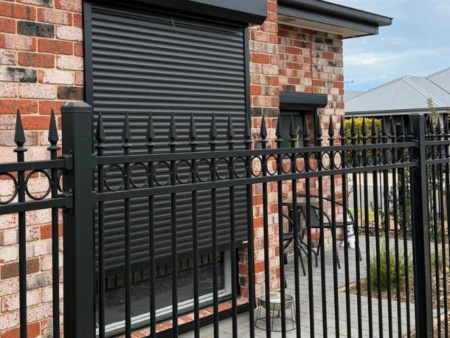 Gorgeous One bedroom Torrens Title Courtyard Home