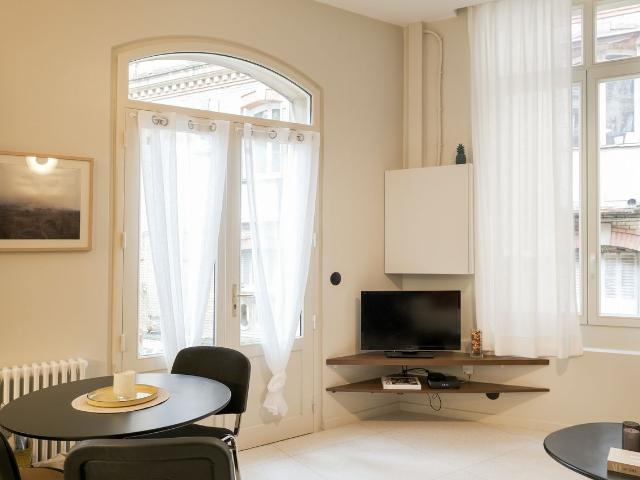 Gorgeous & perfect apartment close to park, Paris Amsterdam Apartments for Rent