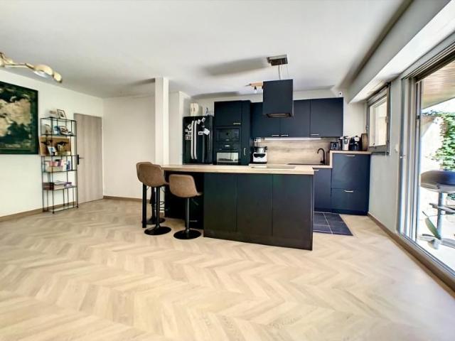 Gorgeous & pretty apartment