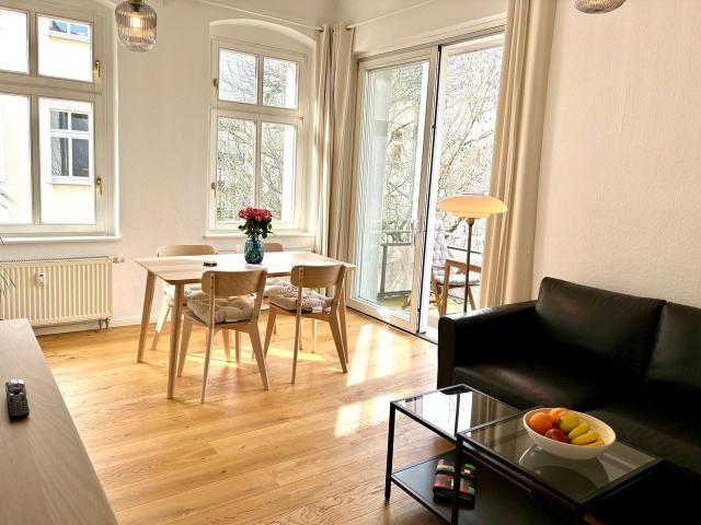 Gorgeous Quiet Apartment located in the heart of Pankow, Berlin Amsterdam Apartments for Rent