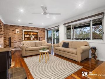 Gorgeous Renovated Home Multiple Living Areas