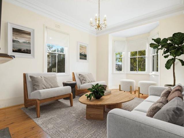 Gorgeous Residence in Prestigious Central South Hill