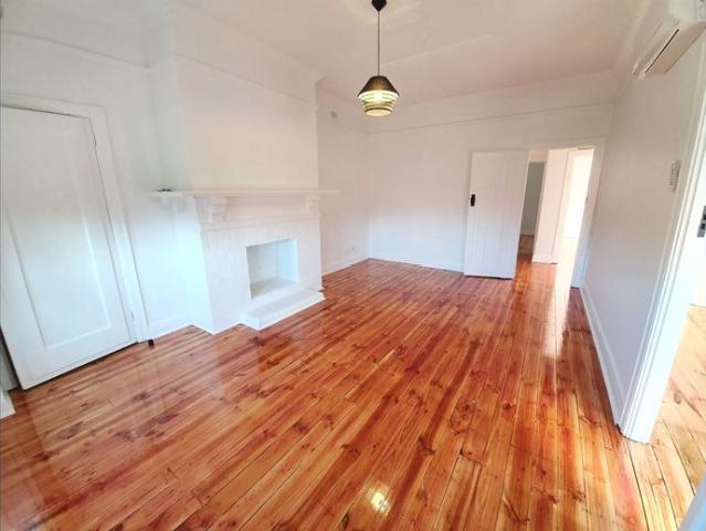 GORGEOUS SECURE UNIT IN THE HEART OF GLENELG