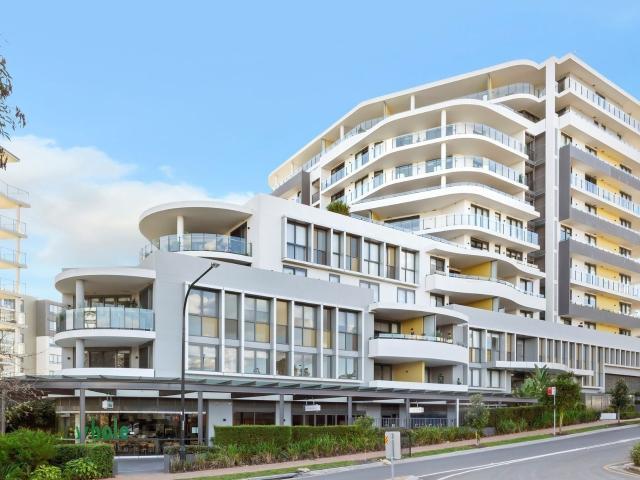 Gorgeous, Spacious One Bedroom Apartment in a Sought After Norwest Location, Moments from the Lake, Restaurants & Cafés