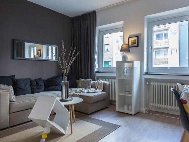 Gorgeous studio in Düsseldorf, Dusseldorf Amsterdam Apartments for Rent