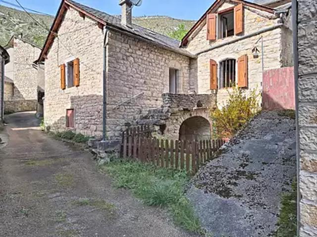 Gorges du Tarn Causses 48210 Achat / Vente maison 3 pièces t3 terrasse