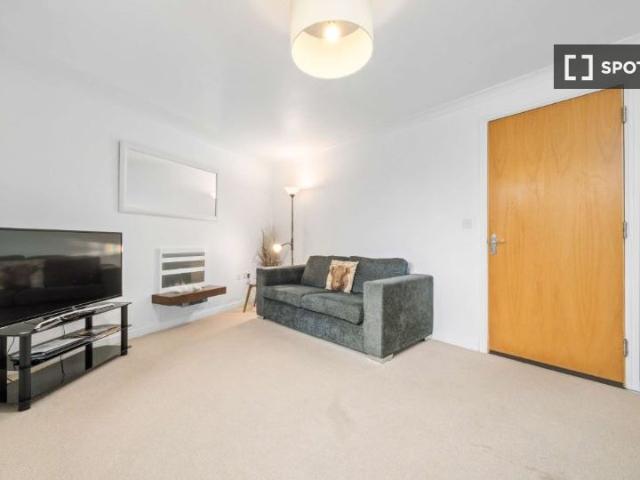 Gorgie Road, City of Edinburgh, EH11 3AR, United Kingdom | 2 bed apartment for rent #166212164 | Rentberry