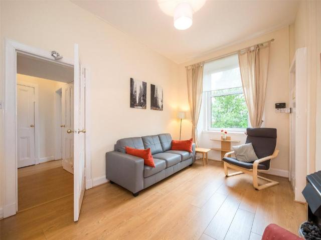 Gorgie Road, Edinburgh, EH11 1 bed flat to rent £1,000 pcm £231 pw