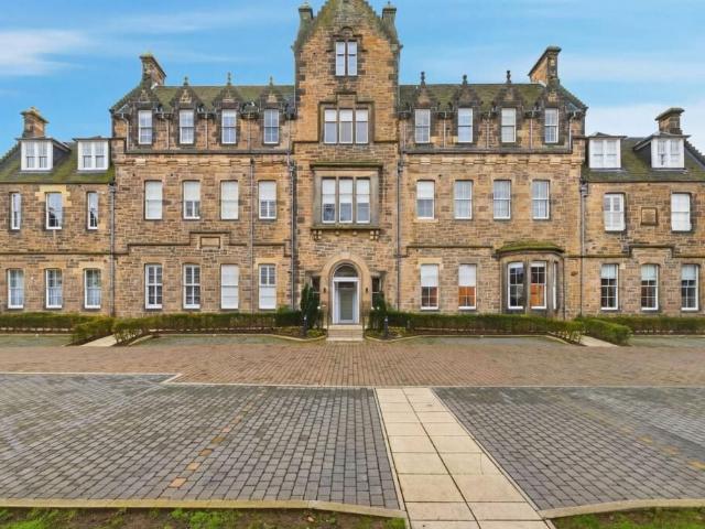 Gorgie Road, Gorgie, Edinburgh EH11, 2 bed flat to rent, £2,800 pcm | PrimeLocation