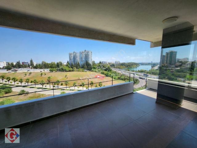Görgün'den Nehir Manzaralı 260m² 4+1 Havuzlu Otoparklı Lüx Daire
