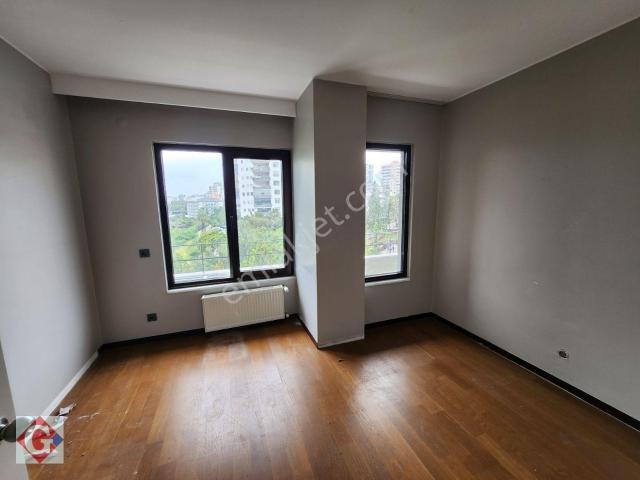 Görgün'den Nehir Manzaralı Havuzlu 4+1 260m2 Kiralık Daire