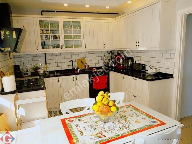 Görgün'den Park Ve Nehir Manzaralı 3+1 180m2 Gdb Ekstralı Daire