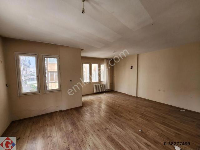 Görgün'den Vali Yolu'nda 3+1 150m2 Kdb Otoparklı Satılık Daire