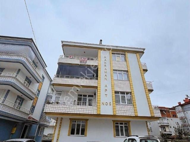 Görgülü Emlak'tan 3+1 Sağlık Lisesi Yanında Satılık Daire