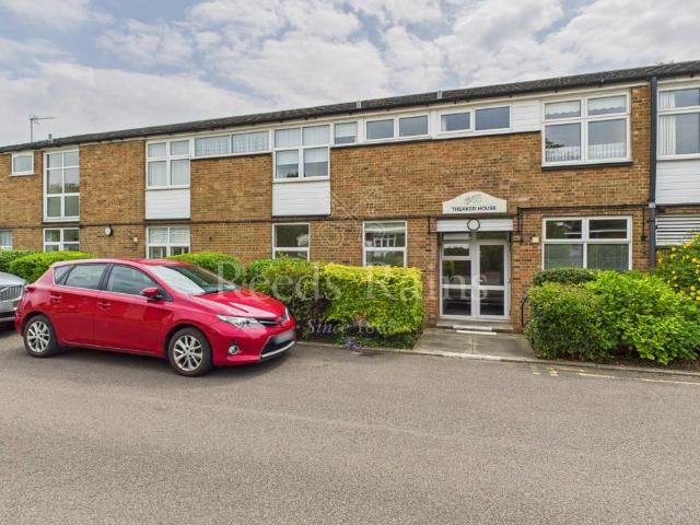 Gorringe Avenue, Dartford DA4 1 bed apartment to rent £1,400 pcm £323 pw