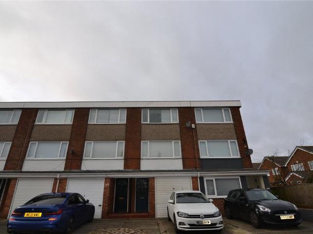 Gorsdene Avenue, Whitley Bay, NE26 2 bed apartment to rent £850 pcm £196 pw