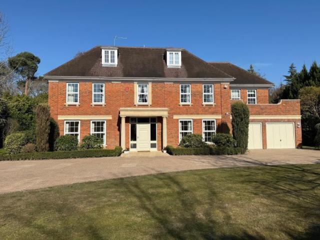 Gorse Hill Road, Wentworth Estate. 7 bed detached house to rent £12,500 pcm £2,885 pw