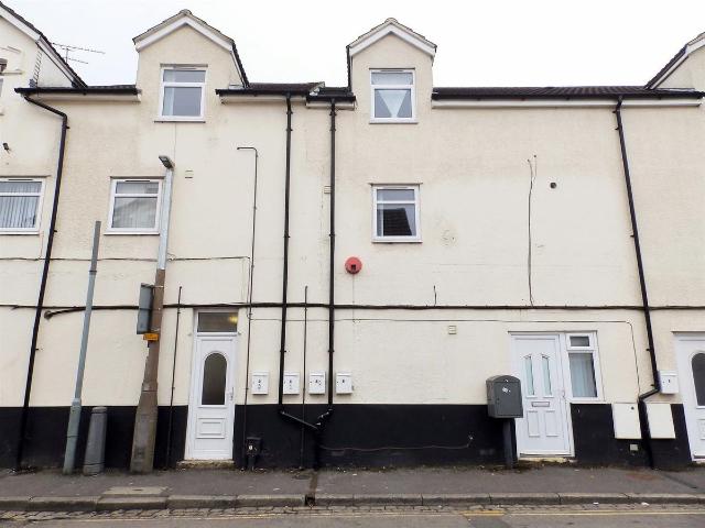 Gorse Hill, Swindon SN2, 2 bed flat to rent, £800 pcm | PrimeLocation