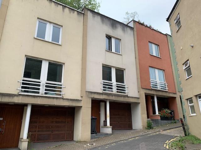 Gorse Lane, Clifton, Bristol BS8, 4 bed town house to rent, £2,800 pcm | PrimeLocation