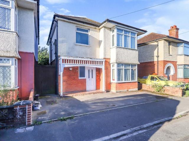 Gorsecliff Road, Bournemouth BH10, 4 bed property to rent, £2,400 pcm | PrimeLocation