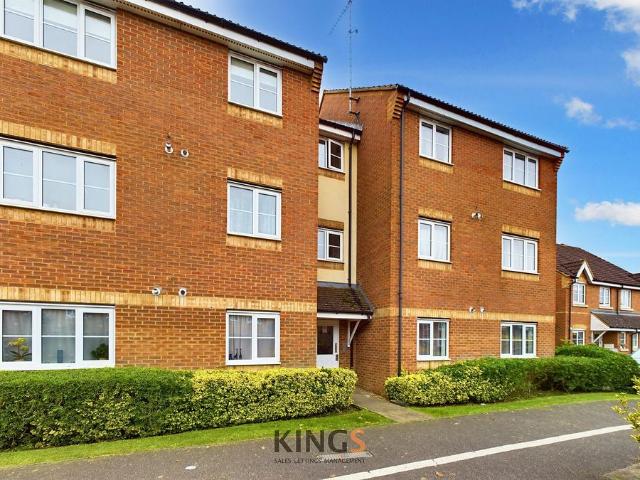 Gorseway, Hatfield AL10, 2 bed flat to rent, £1,600 pcm | PrimeLocation