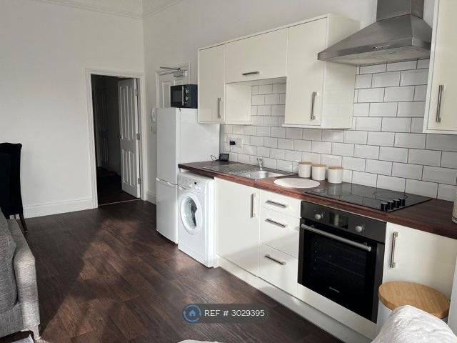 Gorsey Road, Nottingham NG3, 2 bed flat to rent, £1,100 pcm | PrimeLocation