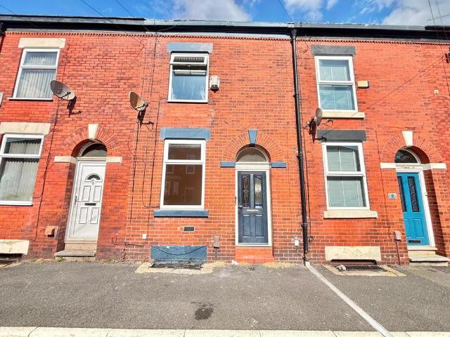 Gorseyfields, Tameside M43 2 bed terraced house to rent £1,050 pcm £242 pw