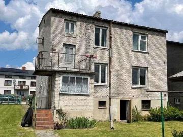 Dom 130 m2 z dużą działką i garażem w Gosańiu