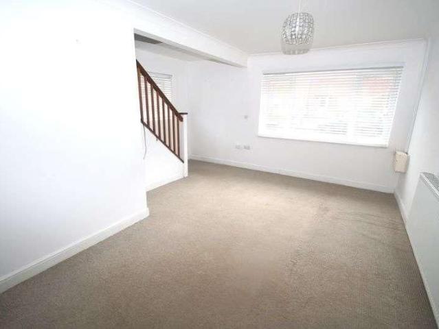 Gosden Road, Littlehampton, BN17