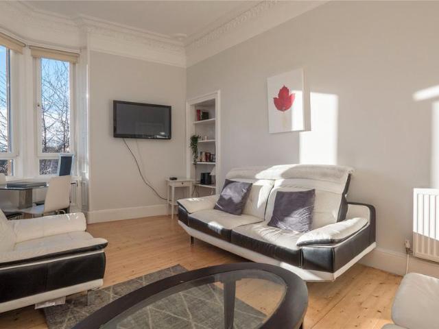 Gosford Place, Edinburgh, EH6 2 bed flat to rent £1,535 pcm £354 pw