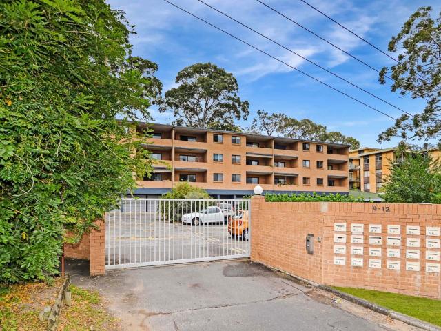 Gosford, 17/9 12 Broadview Avenue