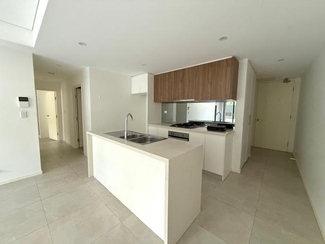 Gosford 106/7 9 Beane St West