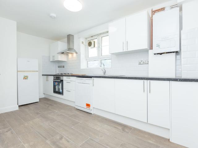 Gosling Way, London SW9, 3 bed flat to rent, £2,925 pcm | PrimeLocation