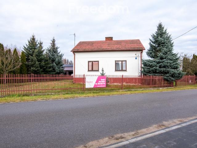 Gospodarstwo 51 400 m2 z zabytkowym spichlerzem i budynkami
