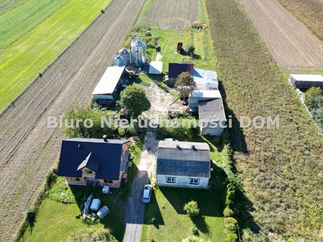 Gospodarstwo z dwoma domami i 1,6 ha w Łochynii