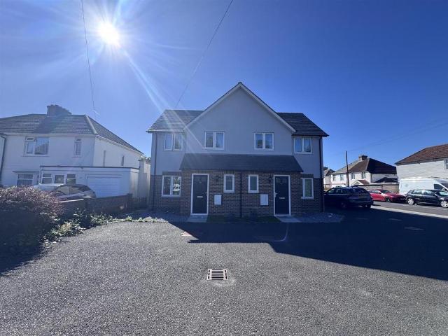 Gosport Road, Fareham PO14 2 bed end of terrace house to rent £1,225 pcm £283 pw