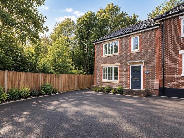 Gosport Road, Fareham PO16, 2 bed property to rent, £1,300 pcm | PrimeLocation