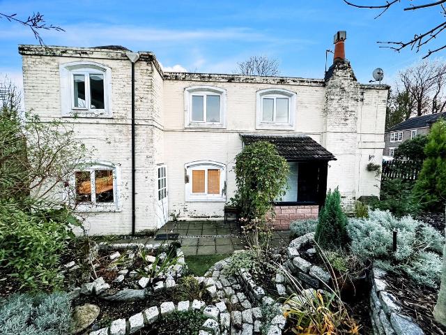 Gosport Road, Fareham PO16, 2 bed property to rent, £1,300 pcm | PrimeLocation